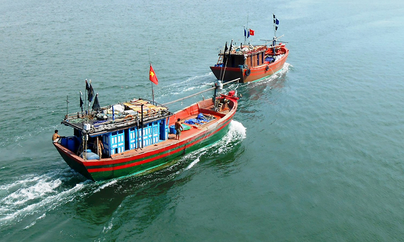 Tích cực tìm kiếm tàu cá và 11 thuyền viên mất tích trên biển