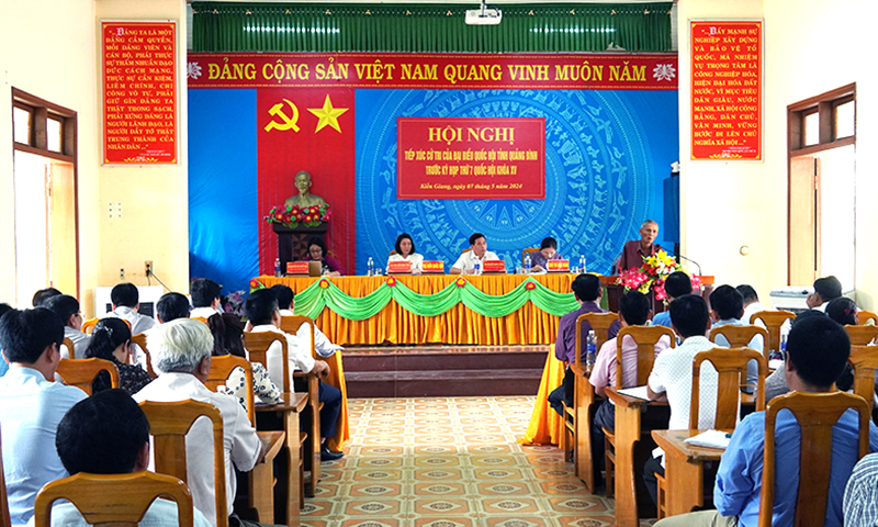 Đại biểu Quốc hội tiếp xúc cử tri huyện Lệ Thủy