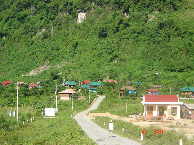 Bản Sắt đổi mới.