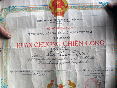 Huân chương Chiến công hạng Ba của ông Cao Xuân Hiêu.