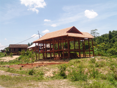 Khu tái định cư đồng bào dân tộc trên tuyến đường  Hồ Chí Minh, Lệ Thuỷ.