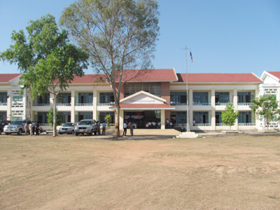 Trường Hữu nghị Việt Nam-Lào Quảng Bình-Khăm Muộn do tỉnh ta tài trợ ngay tại thị xã Thà Khẹc tỉnh Khăm Muộn.