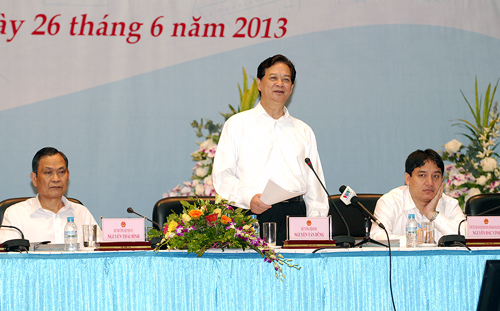 Thủ tướng Nguyễn Tấn Dũng dự Hội nghị sơ kết Dự án 600 Phó Chủ tịch xã. Ảnh: VGP/Nhật Bắc