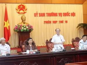 Chủ tịch Quốc hội Nguyễn Sinh Hùng phát biểu khai mạc phiên họp. (Ảnh: Nhan Sáng/TTXVN)