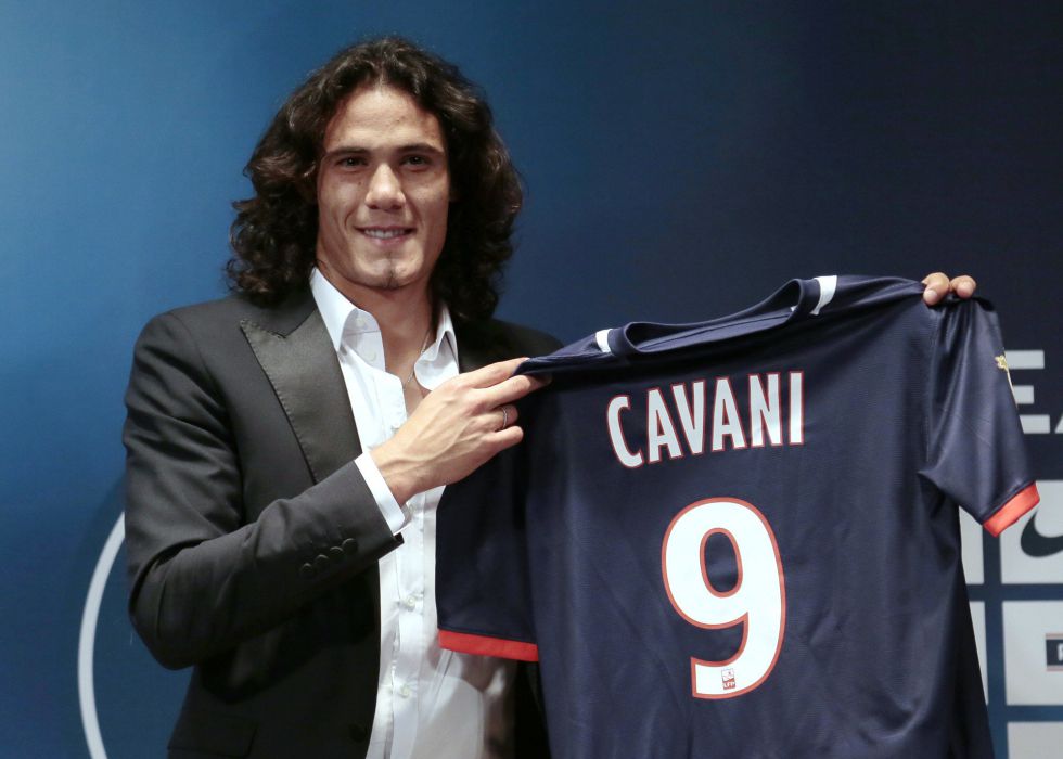 Cavani khoác áo số 9 tại PSG - Ảnh: El Pais