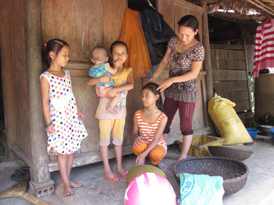 Năm 2012, tỷ lệ sinh con thứ 3 trở lên ở xã Thạch Hóa (Tuyên Hóa) duy trì ở mức cao 32,5%.