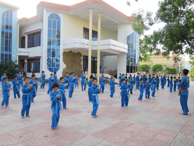 Giáo dục thể chất là một trong những biện pháp để nâng cao sức khỏe và kỹ năng sống cho trẻ.