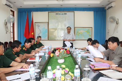 Đồng chí Đặng Văn Hoàn, Ủy viên Thường vụ, Trưởng ban Tuyên giáo Tỉnh ủy phát biểu kết luận buổi làm việc. Ảnh: Hoàng Cuối