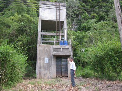 Công trình nước sạch tại xã Thạch Hóa bị bỏ hoang nhiều năm nay.