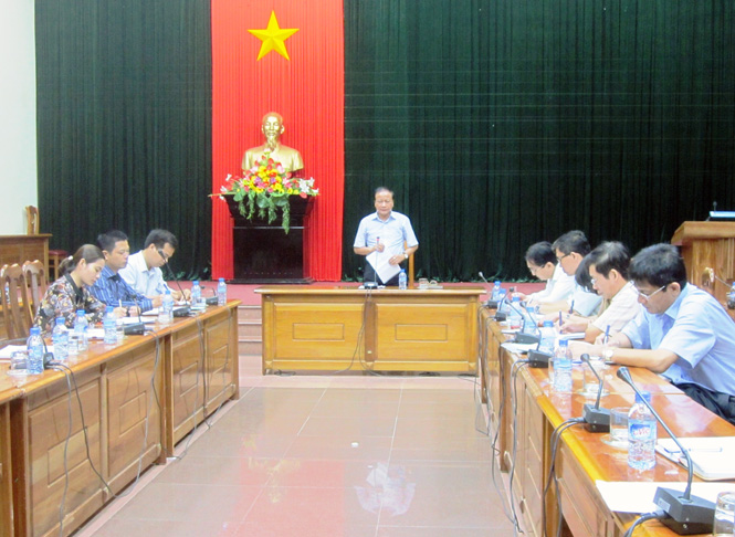 Toàn cảnh buổi làm việc.