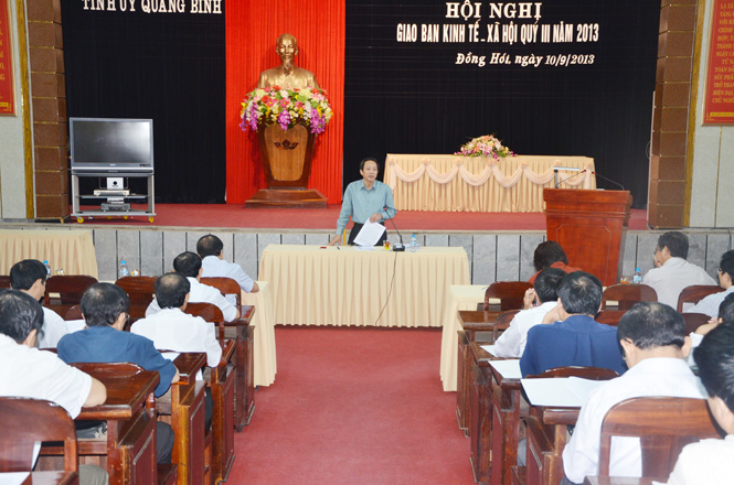 Đồng chí Hoàng Đăng Quang, Phó Bí thư Thường trực Tỉnh ủy, Trưởng đoàn đại biểu Quốc hội tỉnh kết luận hội nghị.