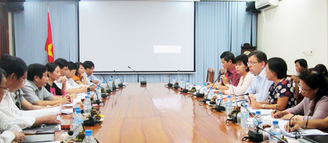 Toàn cảnh buổi làm việc.