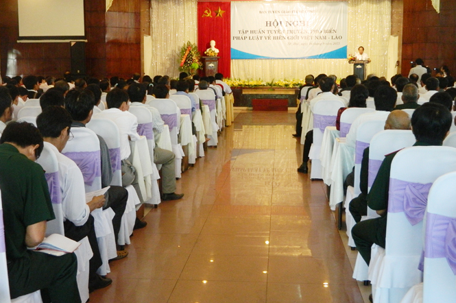 Toàn cảnh hội nghị tập huấn.