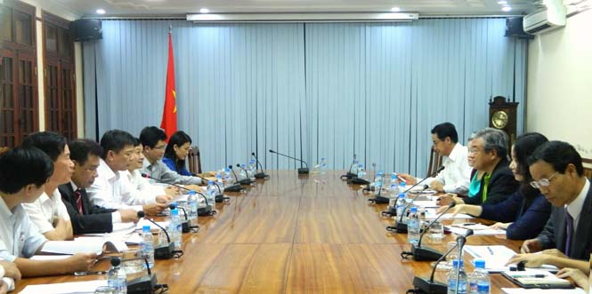 Toàn cảnh buổi làm việc.