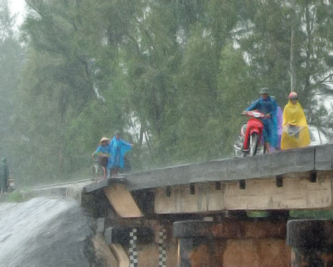 Chênh vênh trên cầu đường sắt.