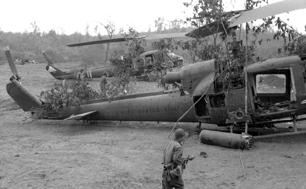 Một số máy bay Mỹ bị bắn rơi trong chiến dịch Đường 9. Ảnh tư liệu TTXVN
