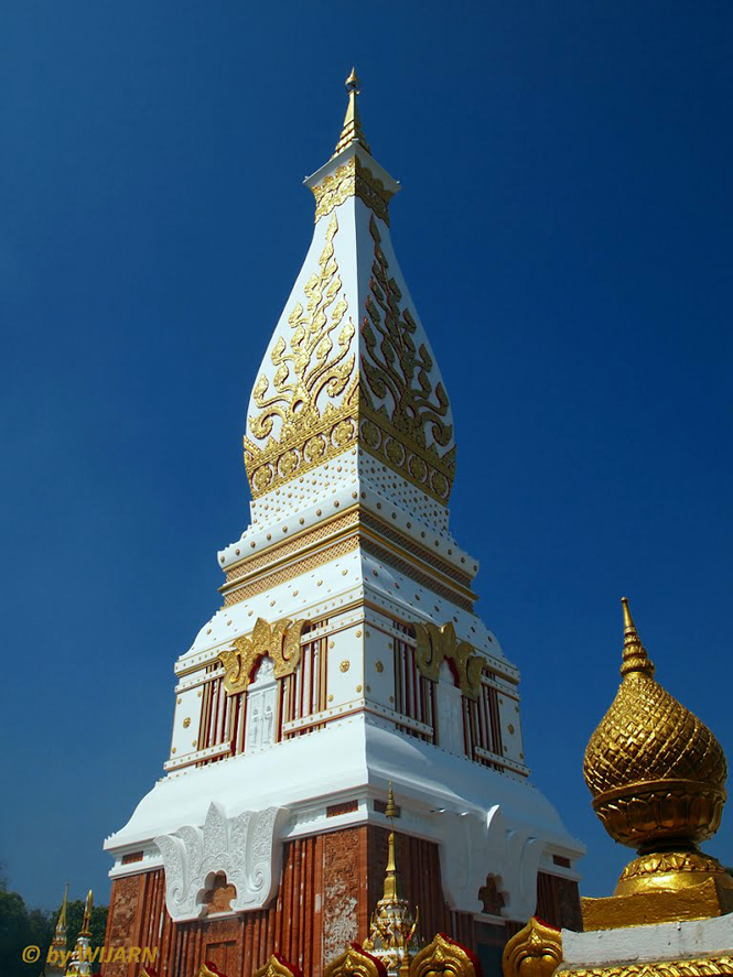 Tháp Wat Phrathat Phanom.