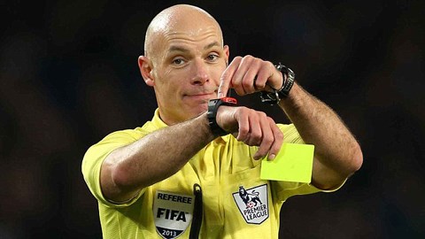 Howard Webb là trọng tài người Anh duy nhất có mặt