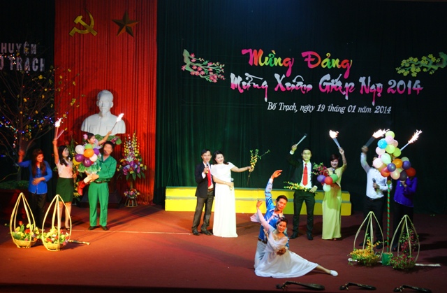 Chương trình văn nghệ mừng Đảng, mừng Xuân Giáp Ngọ 2014.