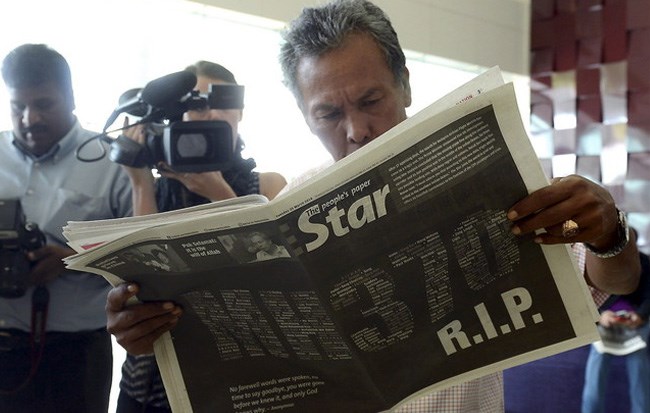 Trang bìa của tờ The Star xuất bản ở Kuala Lumpur với thông điệp 