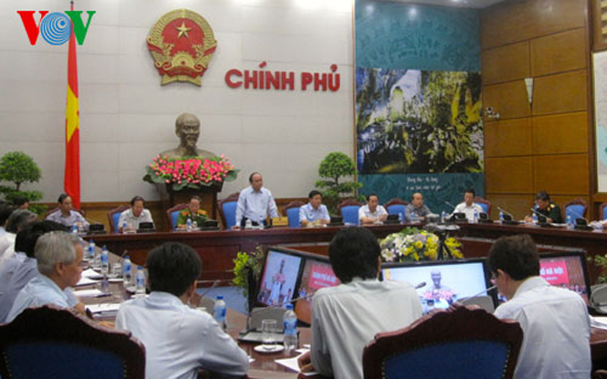 Đồng chí Nguyễn Xuân Phúc, Uỷ viên Bộ Chính trị, Phó Thủ tướng Chính phủ, Trưởng ban ATGT Quốc gia chủ trì hội nghị.