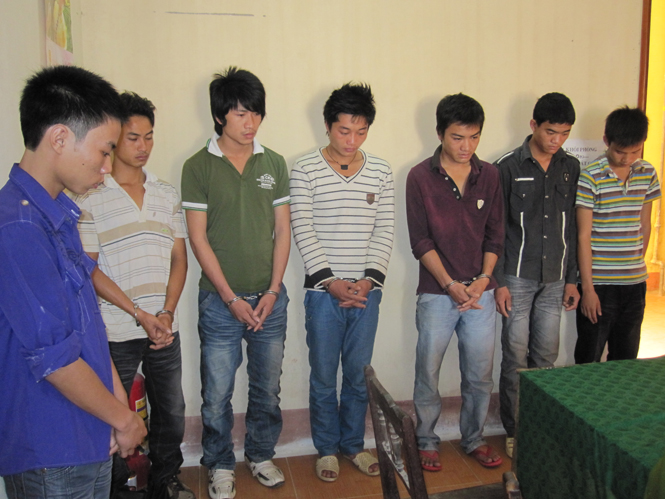 Các đối tượng phạm tội bị Công an huyện Minh Hóa bắt giữ.