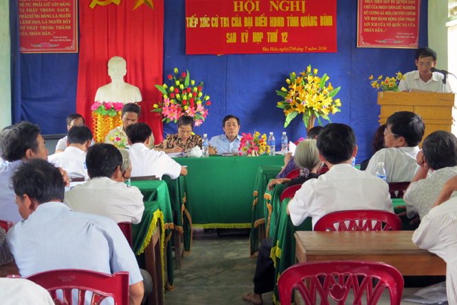 Toàn cảnh buổi tiếp xúc cử tri tại huyện Tuyên Hóa