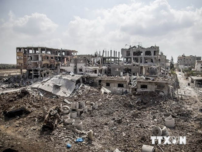 Quang cảnh đổ nát tại quận Beit Hanun ở dải Gaza ngày 5-8. (Nguồn: AFP/TTXVN)