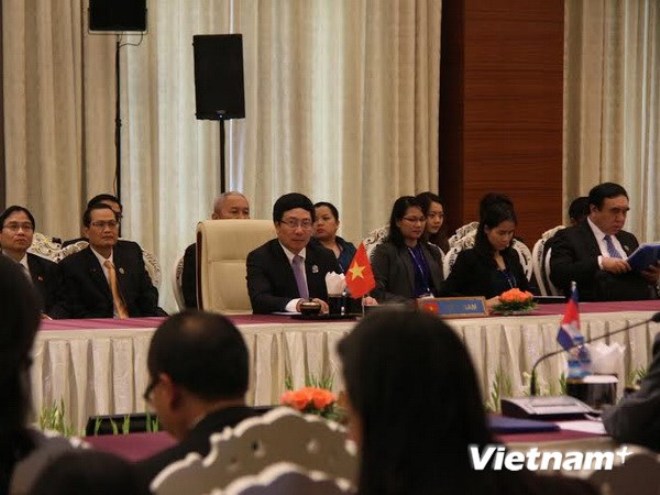 Phó Thủ tướng, Bộ trưởng Ngoại giao dự Phiên họp toàn thể hội nghị AMM47 tại Naypyidaw, Myanmar. (Nguồn: Vietnam+)
