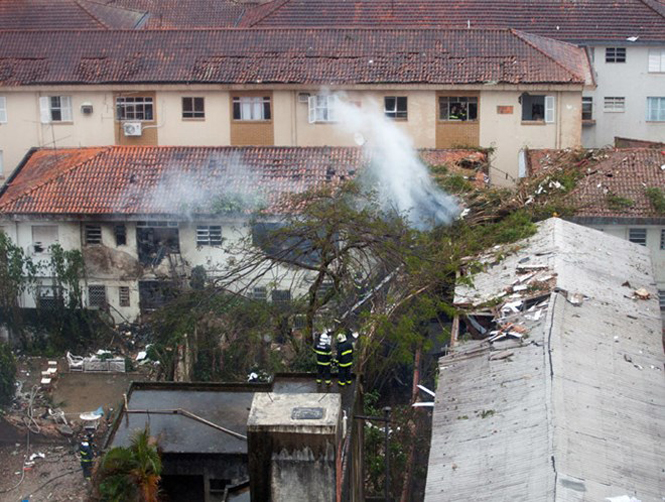 Hiện trường vụ rơi máy bay trực thăng ở Brazil (Nguồn: AFP)