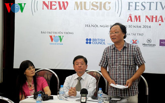 Nhạc sĩ Nguyễn Thị Minh Châu, nhạc sĩ Đỗ Hồng Quân và NSƯT Phạm Ngọc Khôi (từ trái qua) tại buổi họp báo.