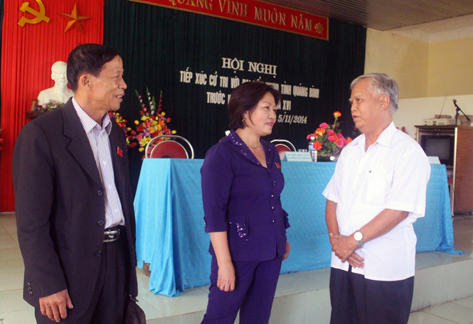 Bà Nguyễn Thị Thanh Hương, Phó Chủ tịch HĐND tỉnh với cử tri huyện Quảng Ninh
