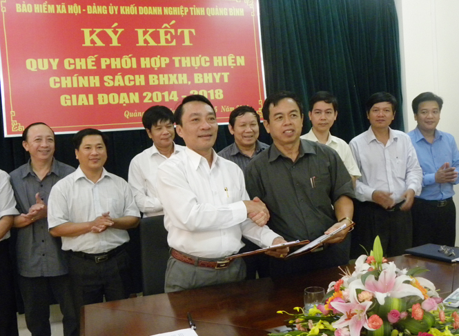 Ký kết Quy chế phối hợp giữa BHXH tỉnh với Đảng ủy Khối Doanh nghiệp.