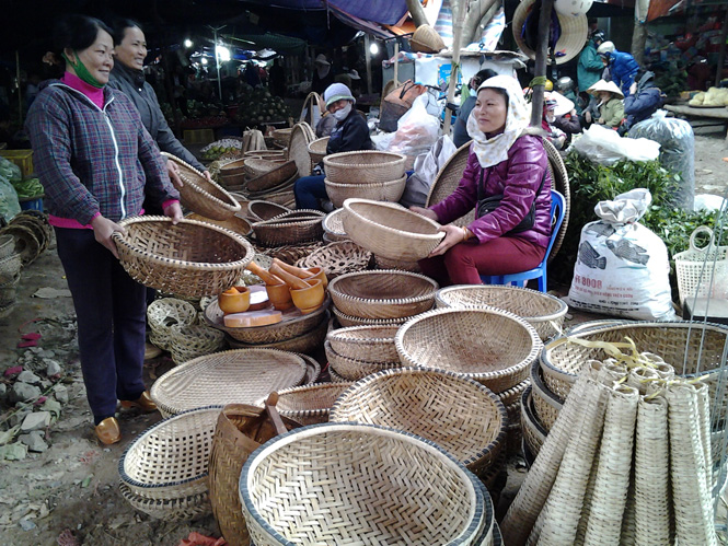 Sản phẩm đan lát truyền thống ở làng Thọ Đơn, phường Quảng Thọ.