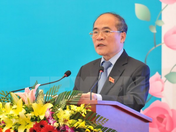 Chủ tịch Quốc hội Nguyễn Sinh Hùng phát biểu tại buổi gặp mặt. (Ảnh: Phương Hoa/TTXVN)