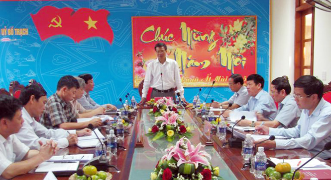 Đồng chí Lương Ngọc Bính, Ủy viên Trung ương Đảng, Bí thư Tỉnh ủy, Chủ tịch HĐND tỉnh phát biểu kết luận tại buổi làm việc.