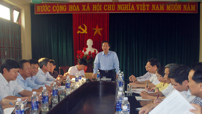 Đồng chí Hoàng Đăng Quang, Phó Bí thư Thường trực Tỉnh ủy, Trưởng đoàn đại biểu Quốc hội tỉnh, phát biểu kết luận tại buổi làm việc.