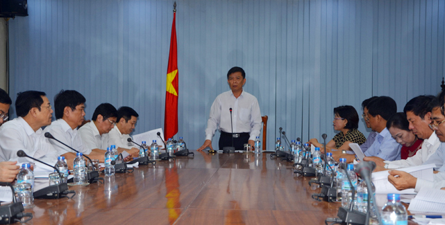 Đồng chí Nguyễn Hữu Hoài, Phó Bí thư Tỉnh uỷ, Chủ tịch UBND tỉnh chủ trì hội nghị.