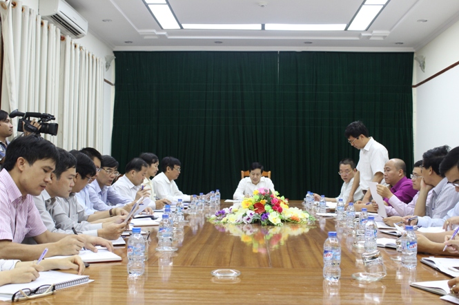        Đồng chí Nguyễn Xuân Quang, UVTV Tỉnh ủy, Phó Chủ tịch Thường trực UBND tỉnh chủ trì buổi làm việc.