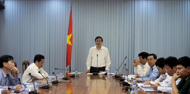 Đồng chí Nguyễn Xuân Quang, UVTV Tỉnh uỷ, Phó Chủ tịch Thường trực UBND tỉnh chủ trì hội nghị.