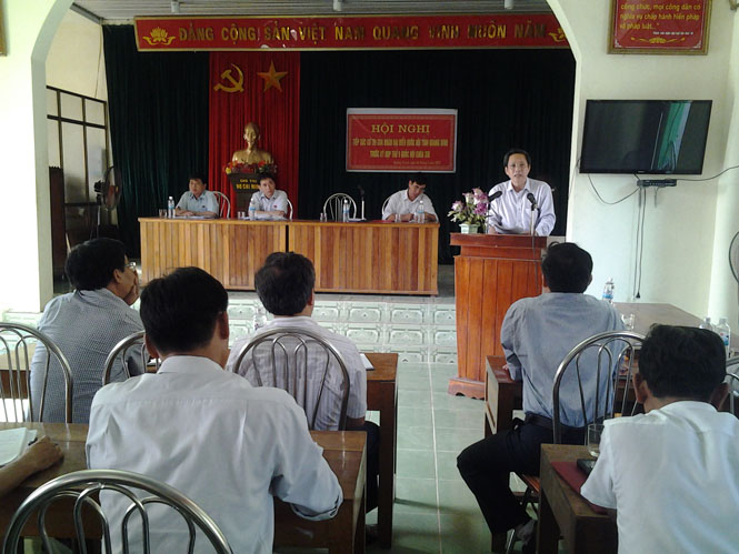 Đồng chí Hoàng Đăng Quang, Phó Bí thư Thường trực Tỉnh uỷ, Trưởng đoàn đại biểu Quốc hội tỉnh trực tiếp giải trình một số kiến nghị của cử tri huyện Quảng Trạch