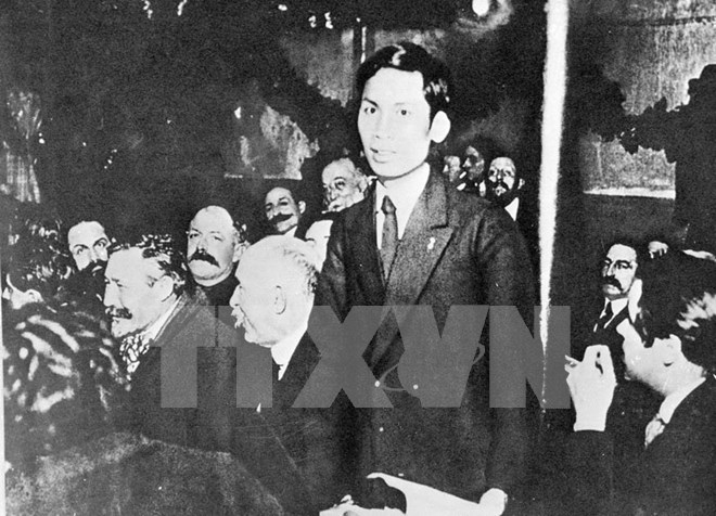 Nguyễn Ái Quốc thời kỳ sống ở Paris, tham gia những hoạt động của Đảng xã hội Pháp và hoạt động của những người yêu nước Việt Nam tại Pháp. (Nguồn: Tư liệu TTXVN)