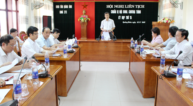 Đồng chí Lương Ngọc Bính, Ủy viên Trung ương Đảng, Bí thư Tỉnh ủy, Chủ tịch HĐND tỉnh, phát biểu kết luận hội nghị.