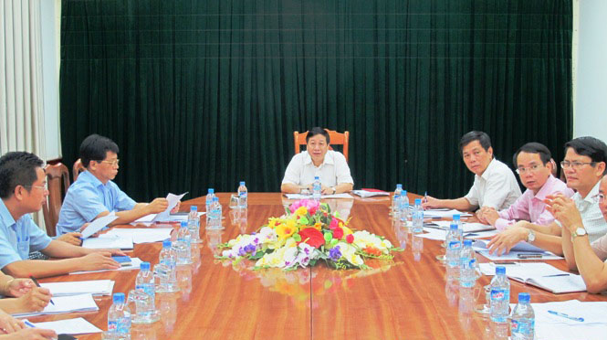 Đồng chí Nguyễn Xuân Quang, UVTV Tỉnh ủy, Phó Chủ tịch Thường trực UBND tỉnh chủ trì buổi làm việc.