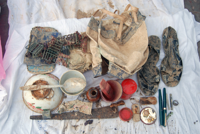 Di vật liệt sỹ được tìm thấy.