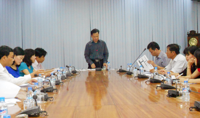 Đồng chí Nguyễn Tiến Hoàng, Tỉnhủy viên, Phó Chủ tịch UBND tỉnh, Trưởng ban chỉ đạo thực hiện dự án chủ trì hội nghị.