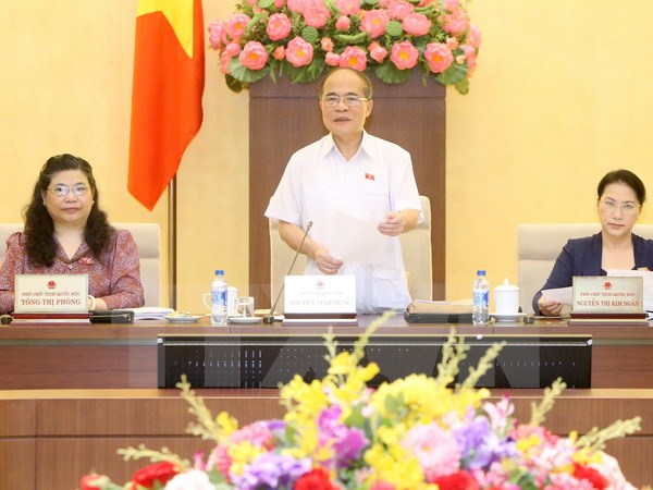 Chủ tịch Quốc hội Nguyễn Sinh Hùng phát biểu khai mạc phiên họp. (Ảnh: Nhan Sáng/TTXVN)