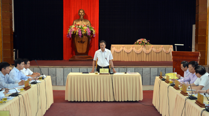 Đồng chí Lương Ngọc Bính, Uỷ viên Trung ương Đảng, Bí thư Tỉnh uỷ, Chủ tịch HĐND tỉnh phát biểu kết luận hội nghị.