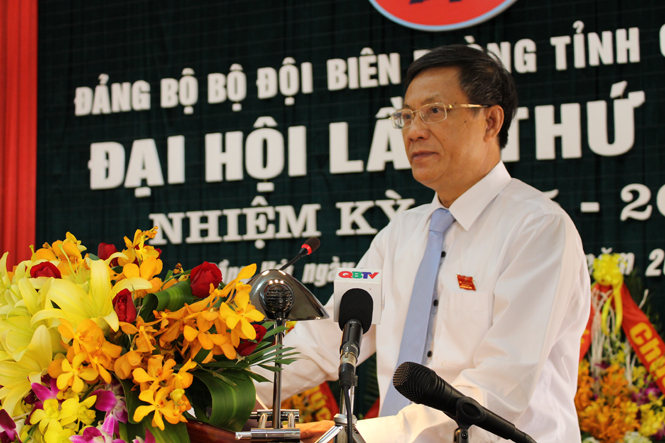 Đồng chí Lương Ngọc Bính, Ủy viên Trung ương Đảng, Bí thư Tỉnh ủy, Chủ tịch HĐND tỉnh phát biểu tại Đại hội.