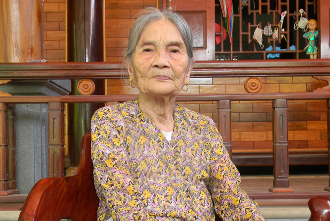 Bà Nguyễn Thị Tế, người đã từng đóng góp tiền của để đùm bọc, che chở và nuôi dưỡng đảng viên hoạt động cách mạng giai đoạn 1930-1945.